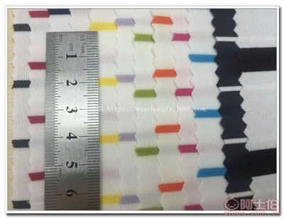 萬誠(chéng)紡織直銷條紋間距牛奶絲針織面料Q8053: 舒適時(shí)尚的打底衫與裙裝優(yōu)選